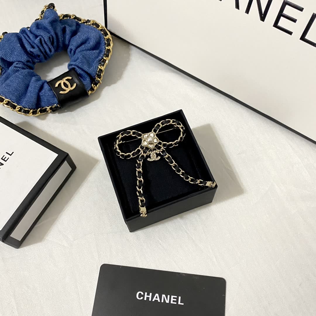 Chanel Chain Bow Brooch