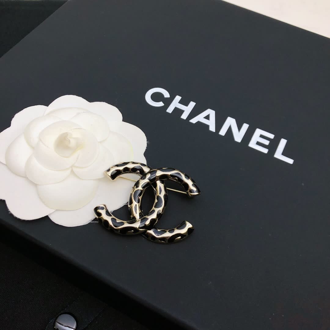 Chanel CC Brooch