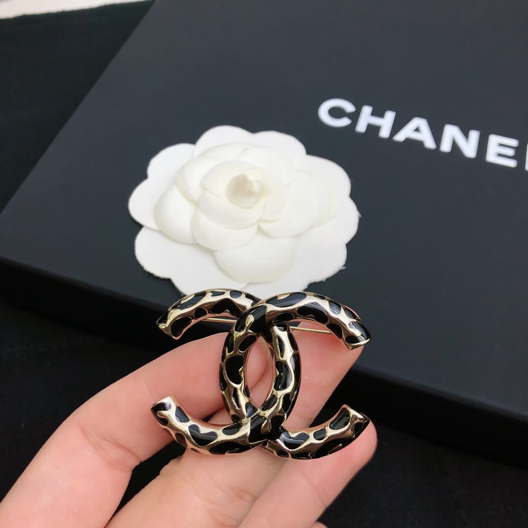 Chanel CC Brooch