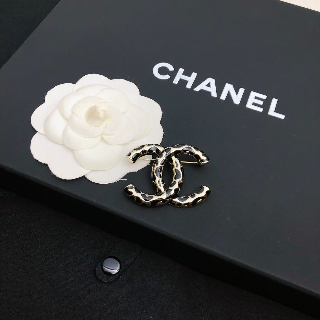 Chanel CC Brooch
