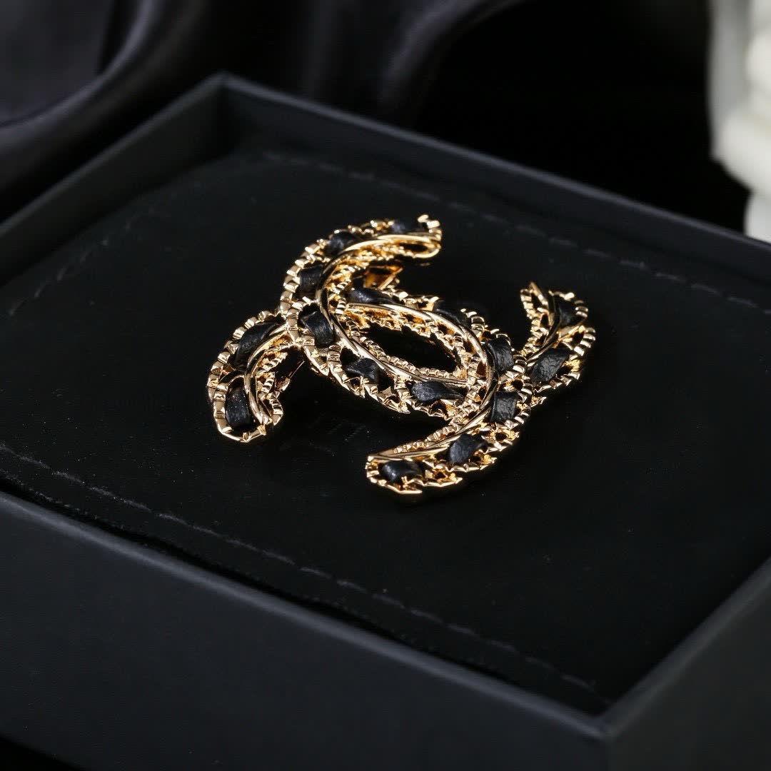 Chanel CC Logo Brooch