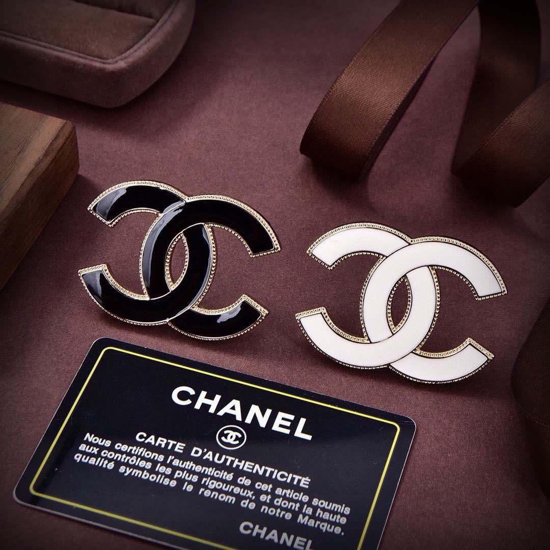 Chanel CC Logo Brooch