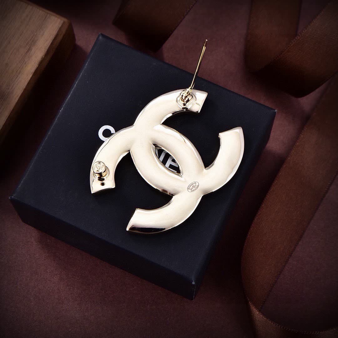 Chanel CC Logo Brooch
