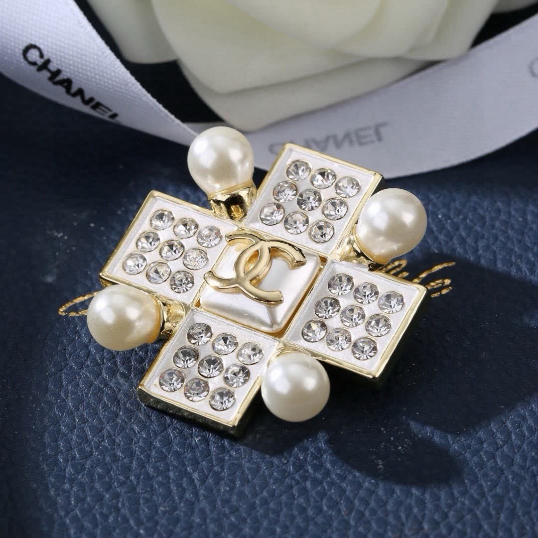 Chanel Pearl and Crystal Brooch