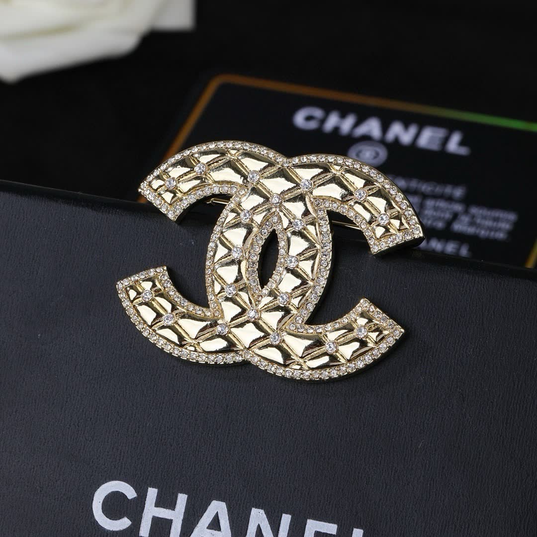 Chanel CC Logo Brooch