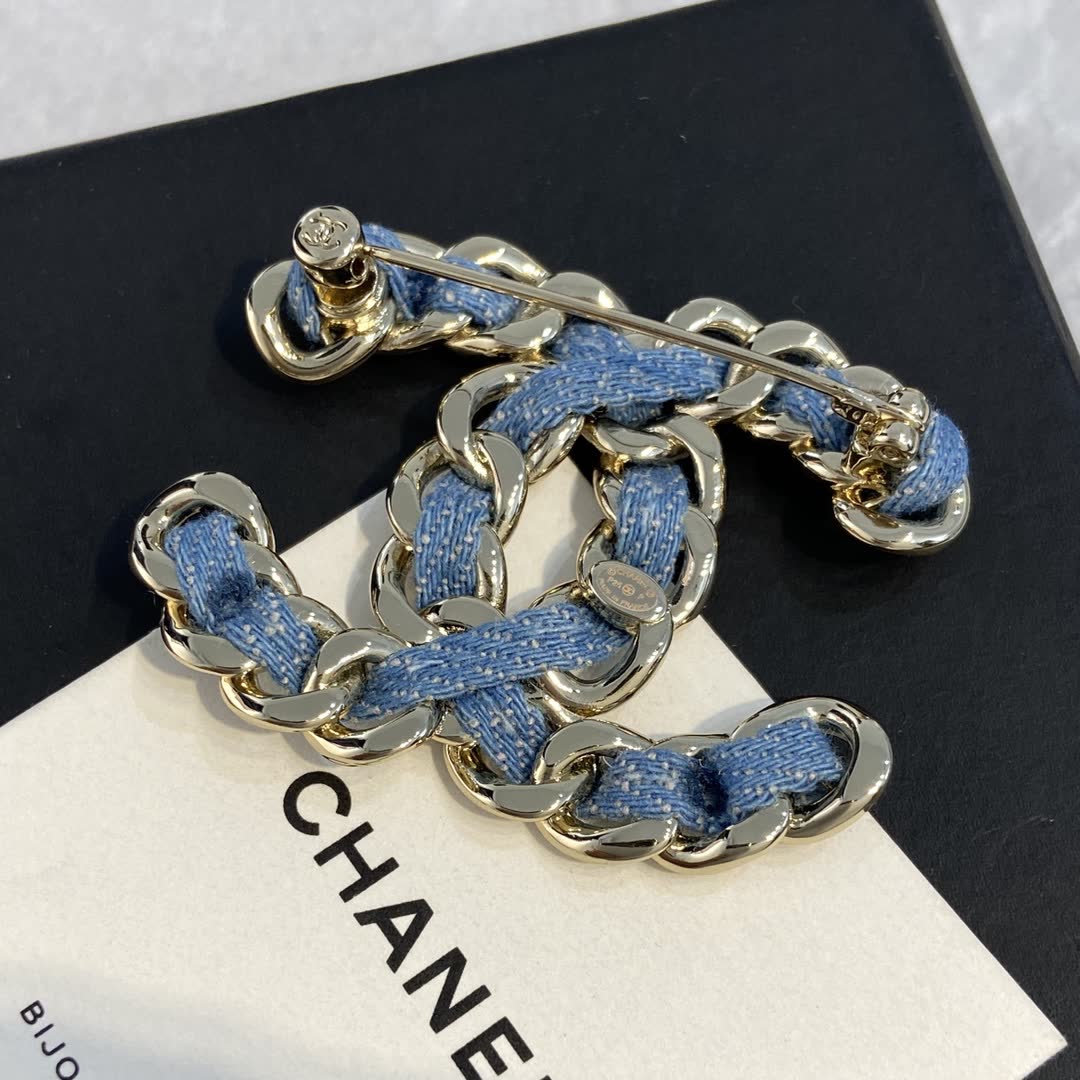 Chanel CC Logo Brooch