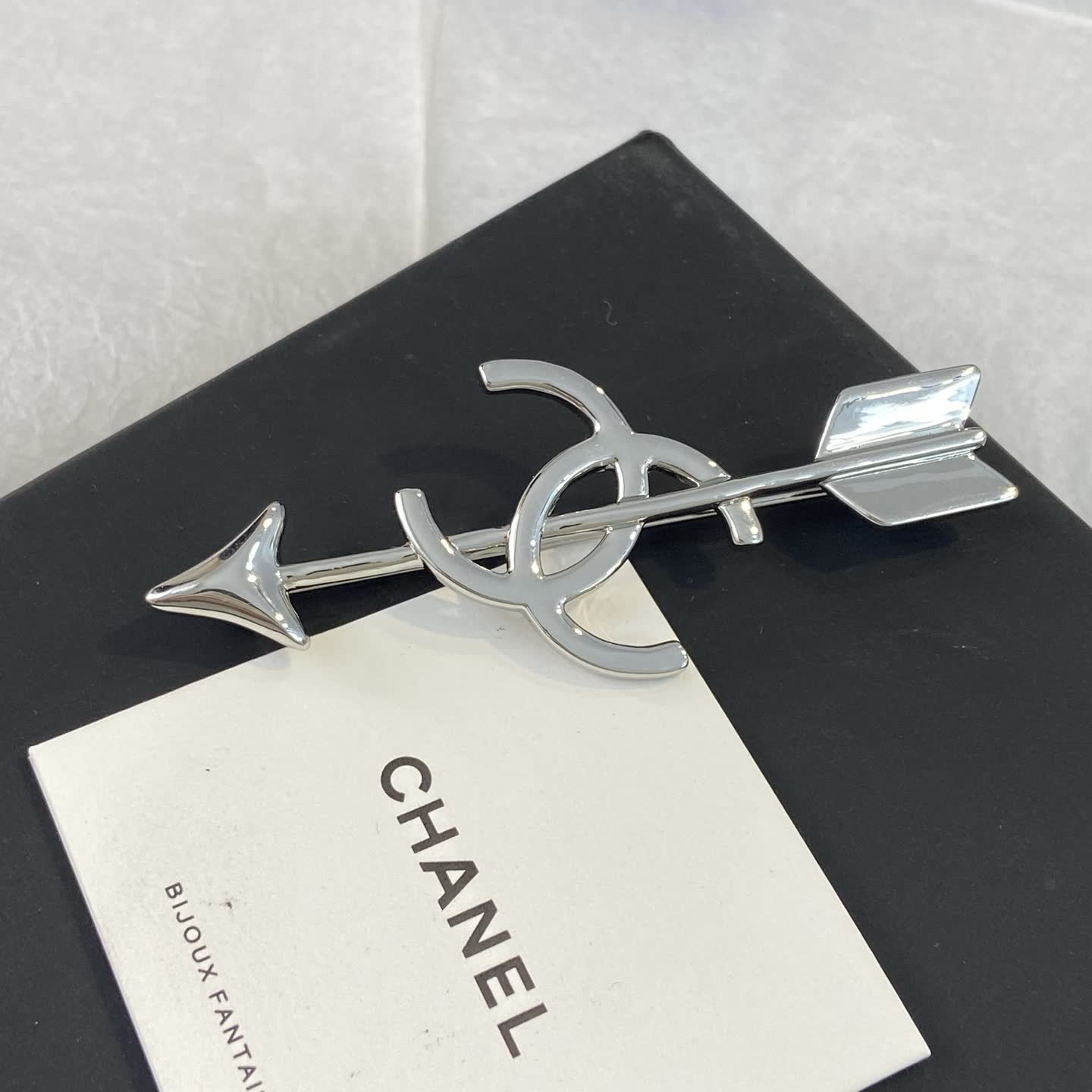 Chanel CC Arrow Brooch