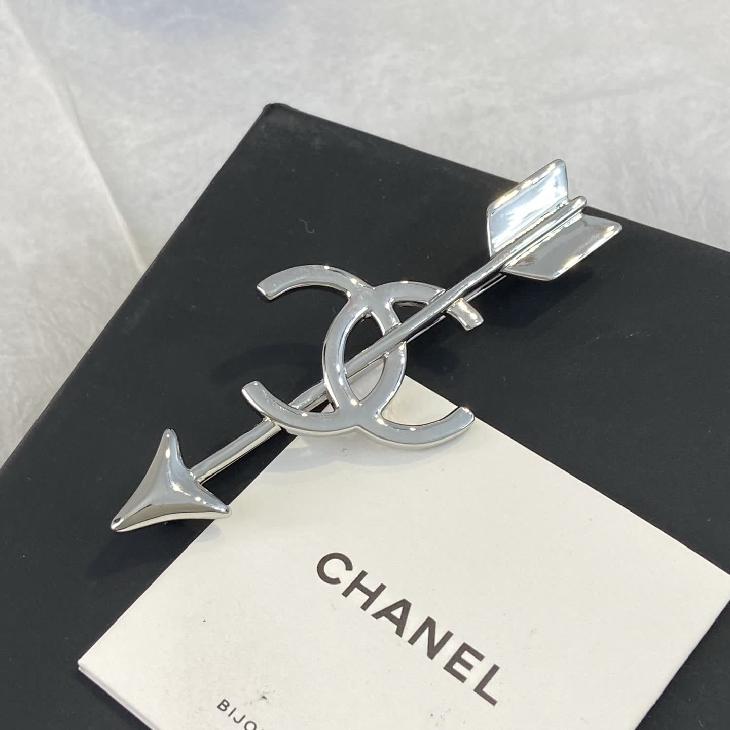 Chanel CC Arrow Brooch