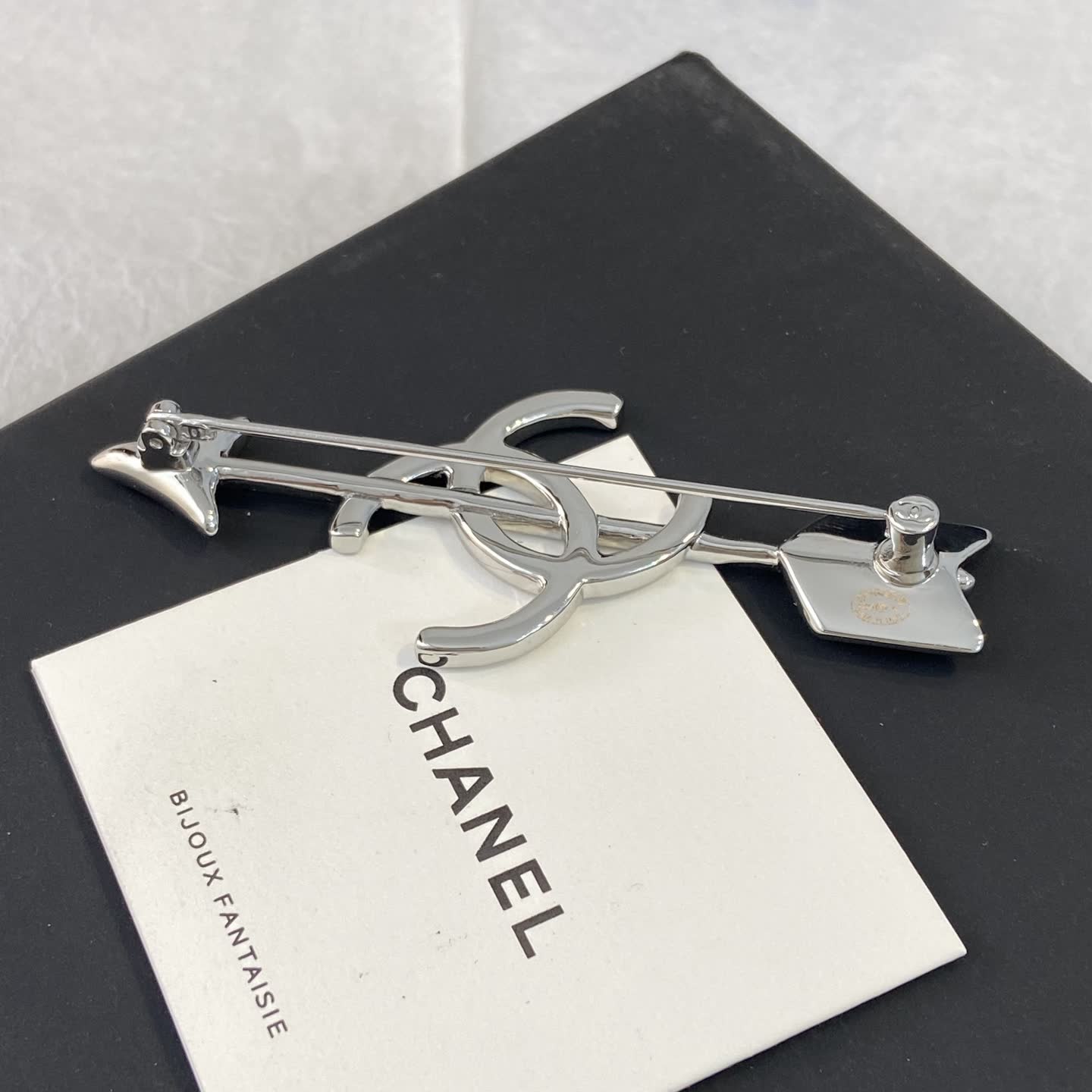 Chanel CC Arrow Brooch