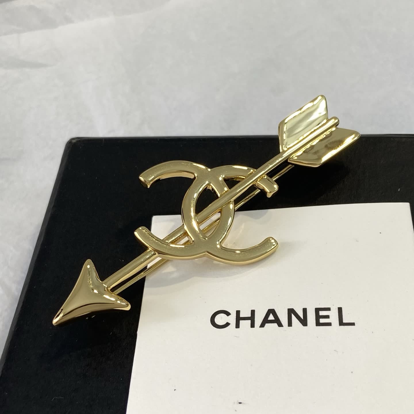 Chanel CC Arrow Brooch