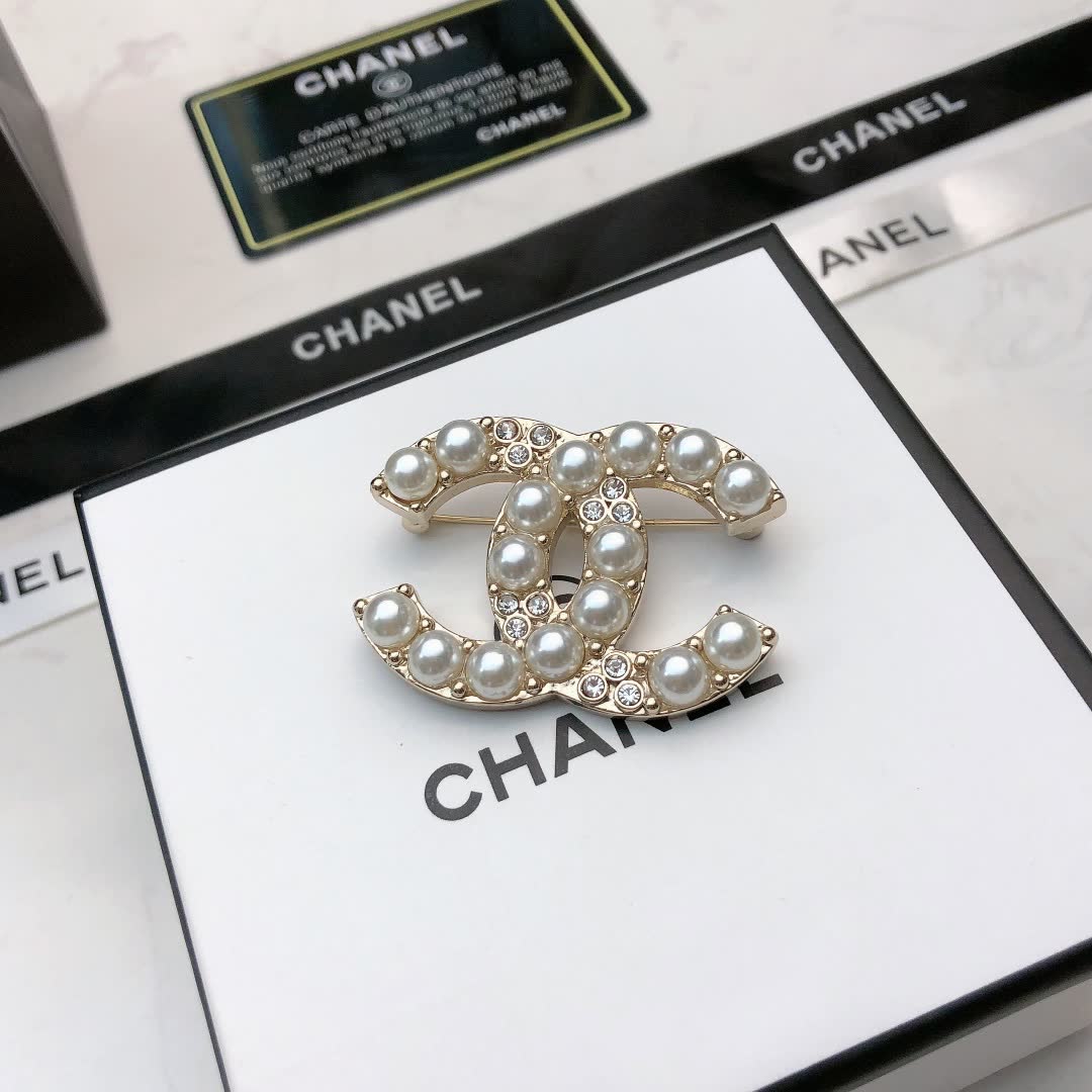 Chanel CC Logo Pearl Brooch