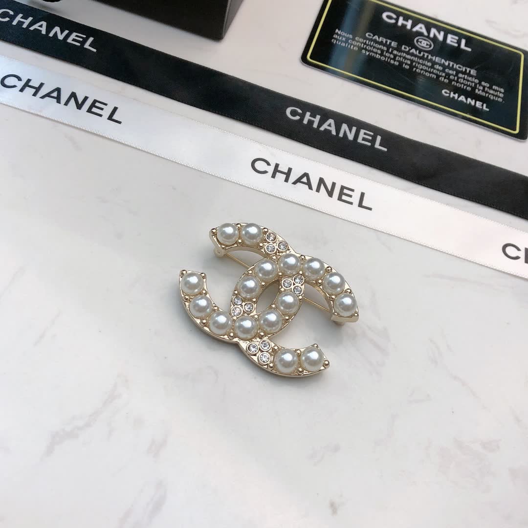 Chanel CC Logo Pearl Brooch