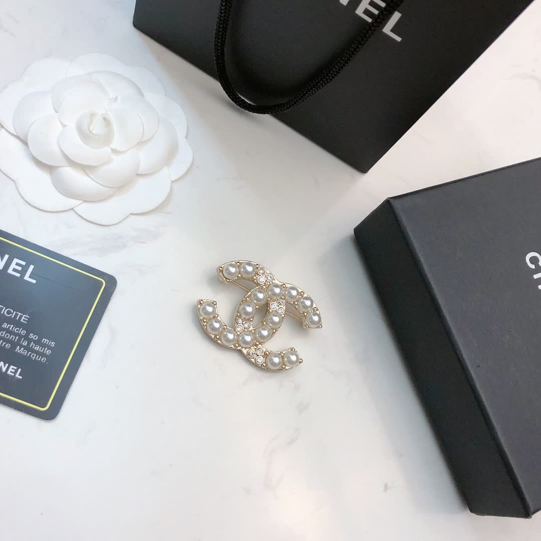 Chanel CC Logo Pearl Brooch