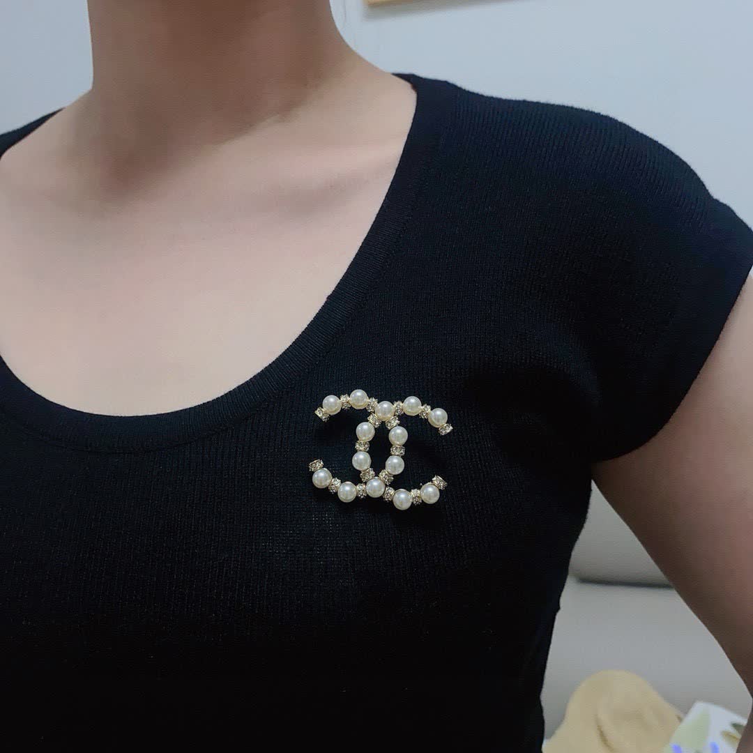 Chanel CC Pearl Brooch