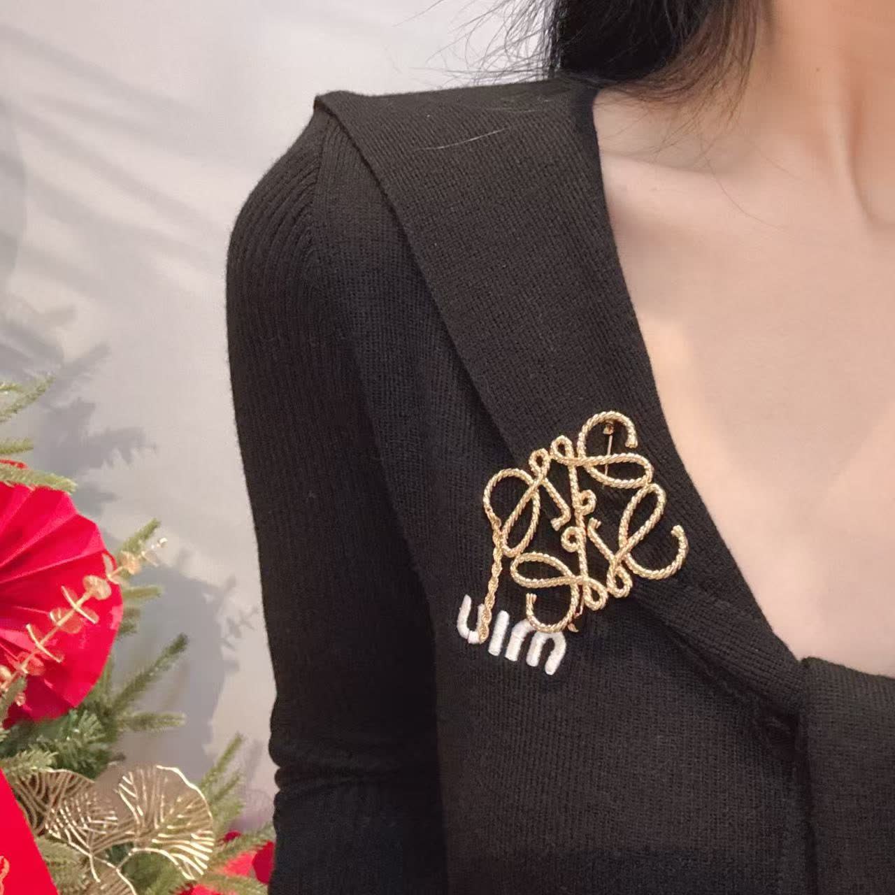 Loewe UIN Gold Filigree Brooch