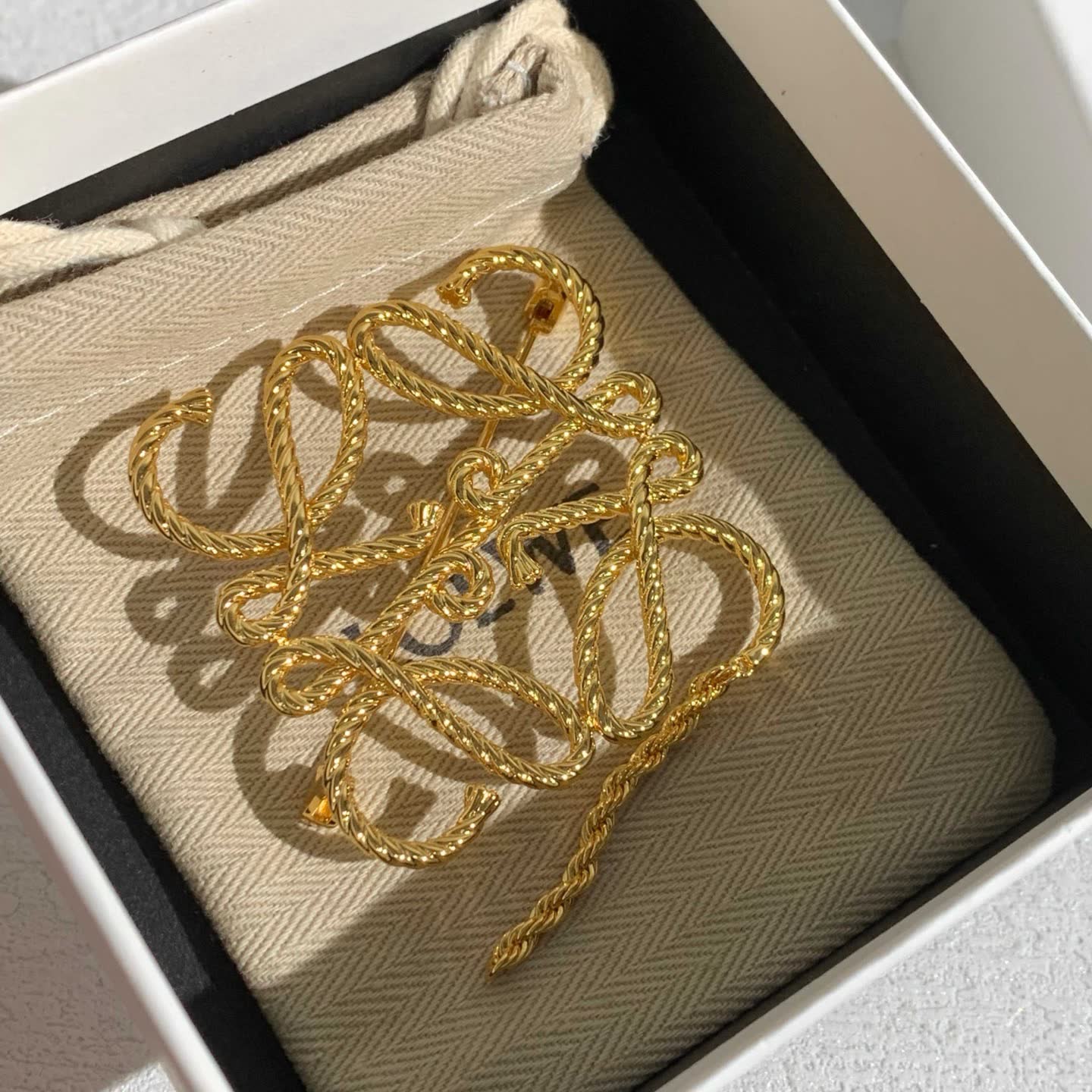 Loewe UIN Gold Filigree Brooch