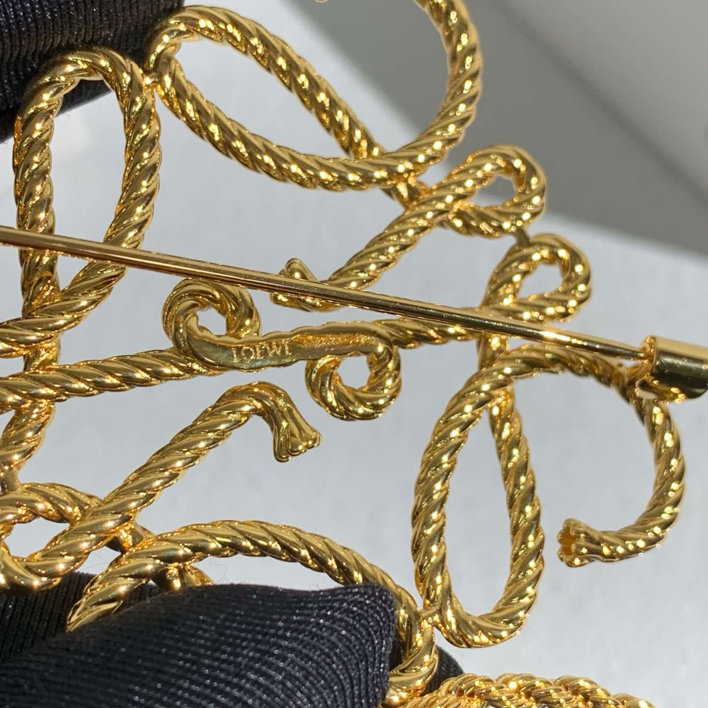 Loewe UIN Gold Filigree Brooch