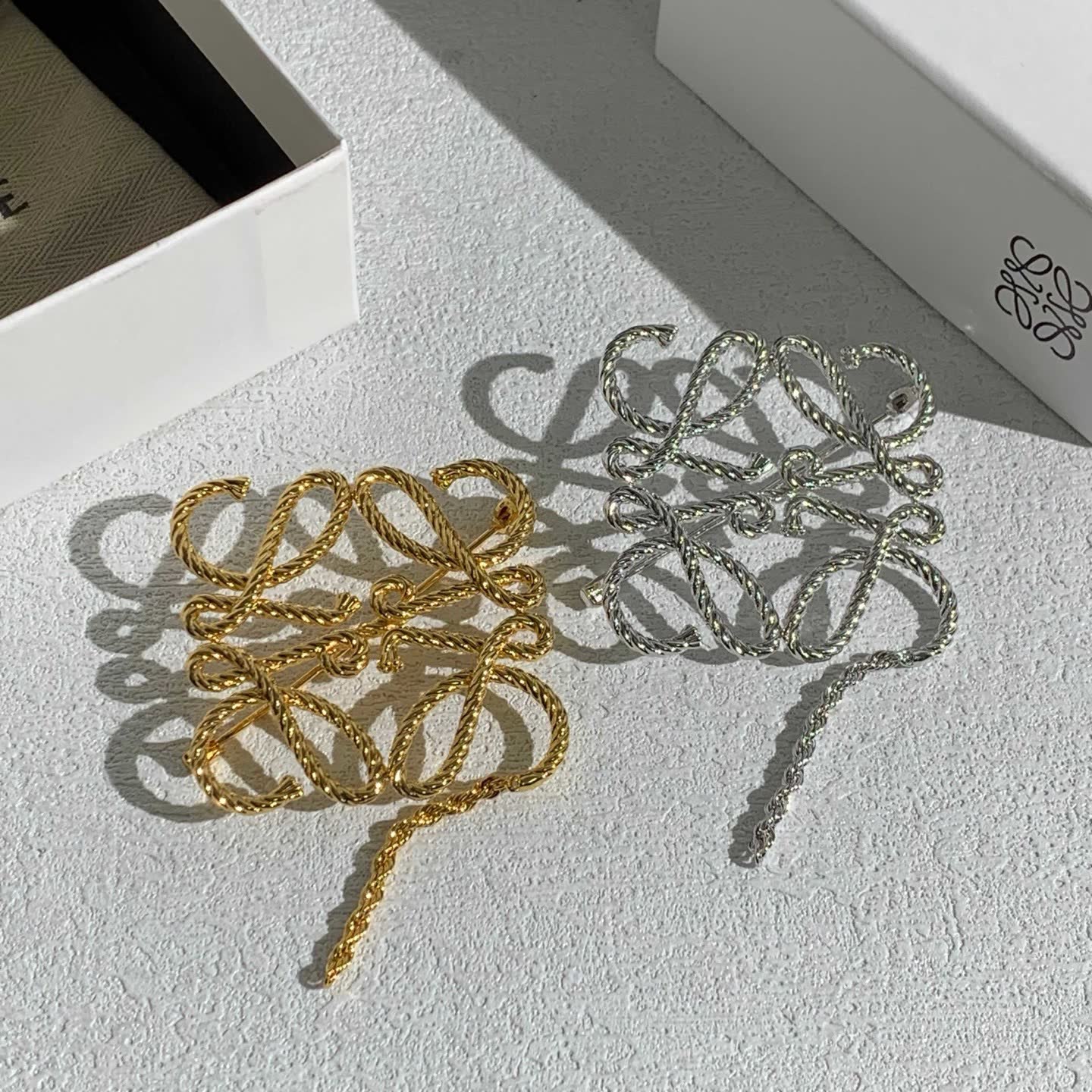 Loewe UIN Gold Filigree Brooch
