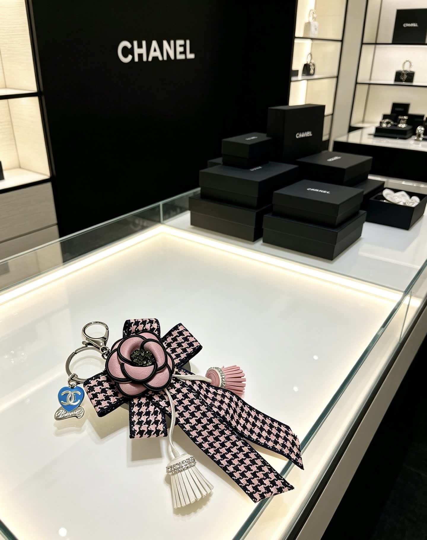 Chanel Houndstooth and Ribbon Keychain Chanel Houndstooth and Ribbon Keychain