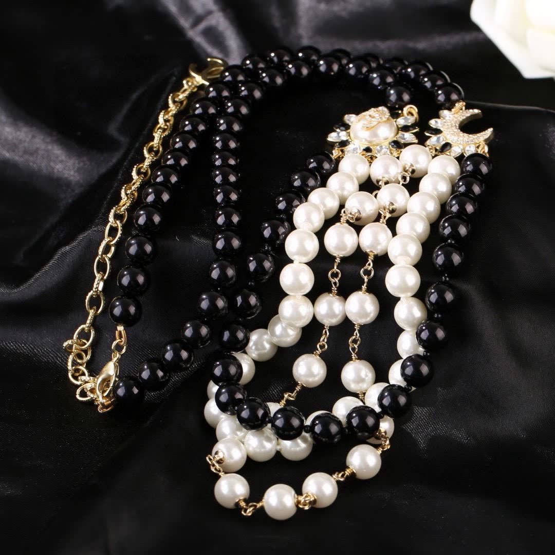 Chanel Pearl Belt