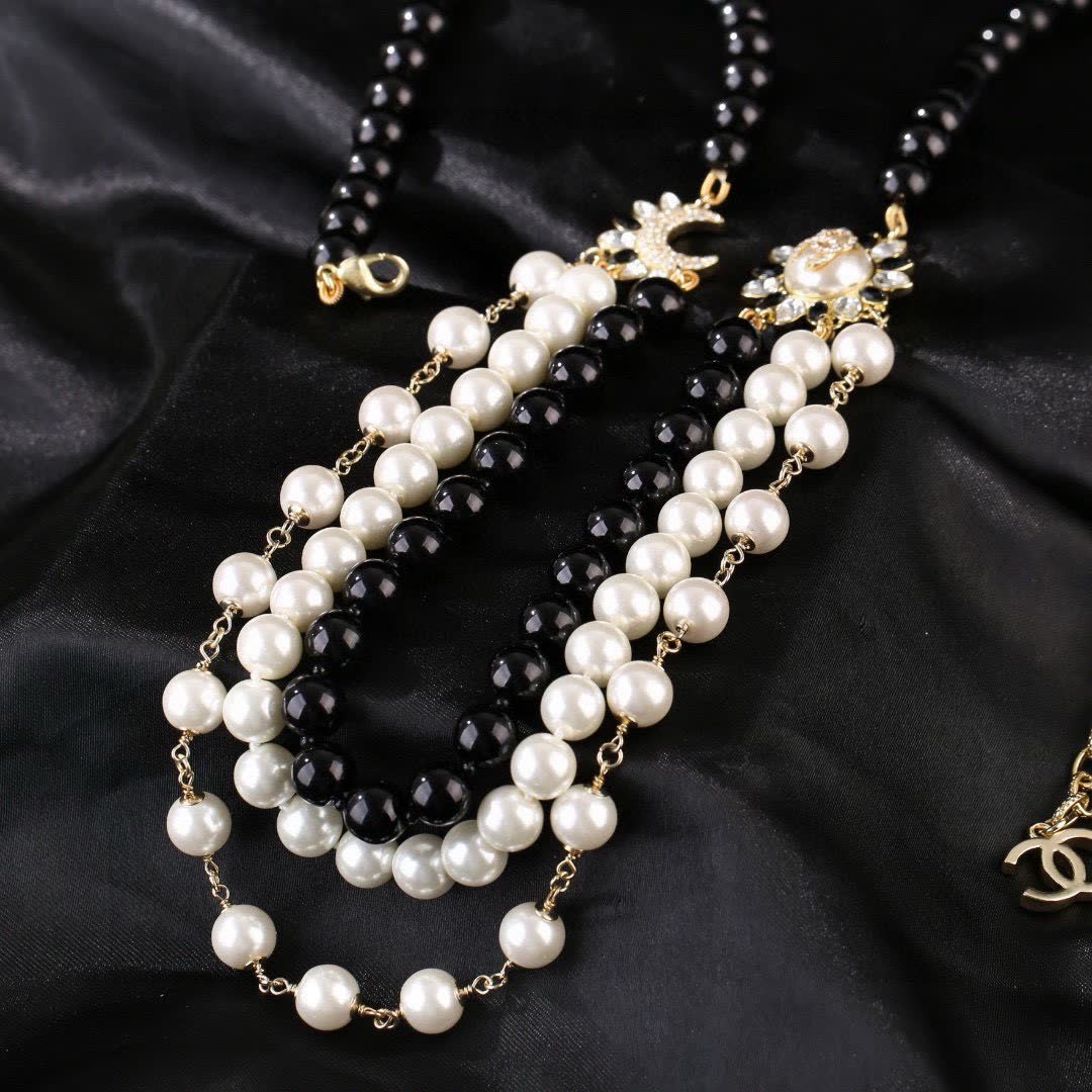Chanel Pearl Belt