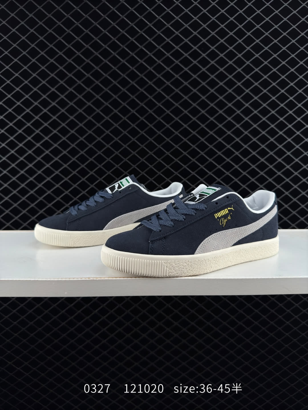 Puma Clyde OG Low Sneakers”Parisian Night“