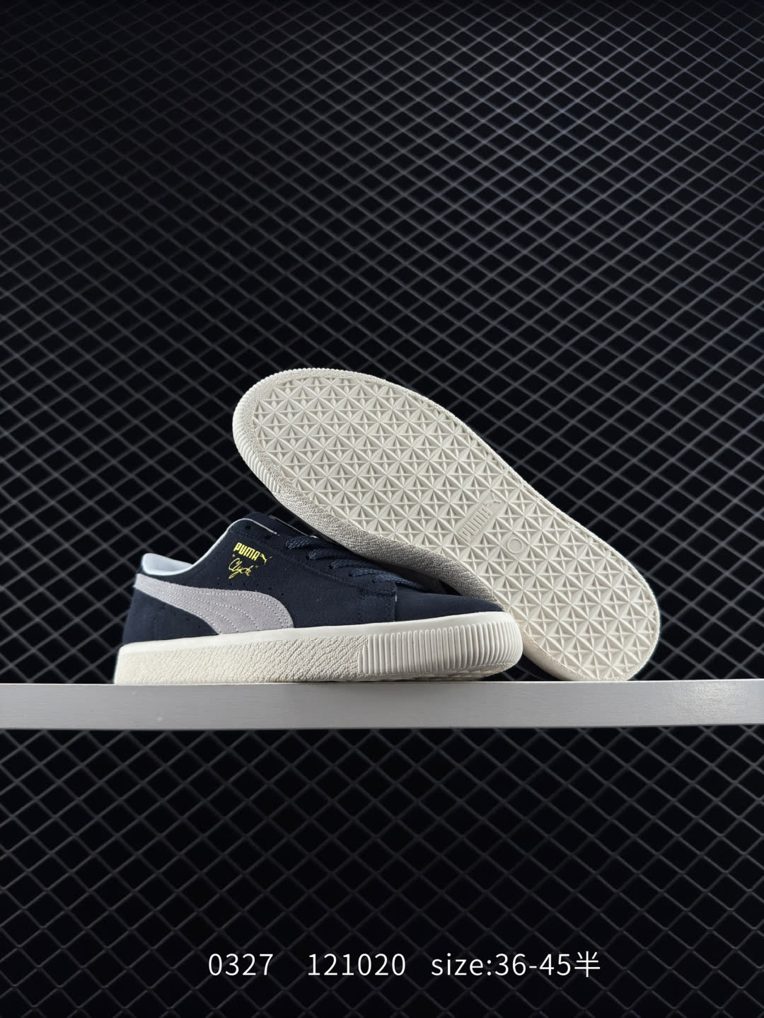 Puma Clyde OG Low Sneakers”Parisian Night“