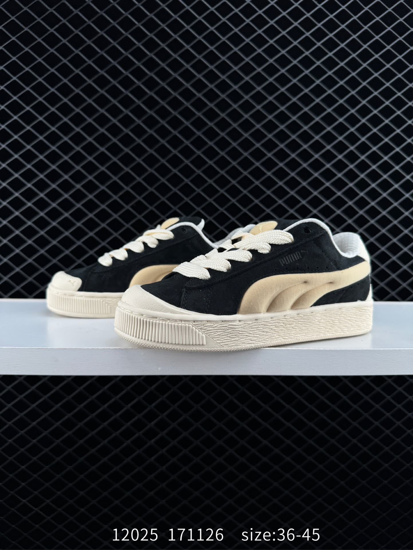 Scuderia Ferrari x PUMA Suede Low XL