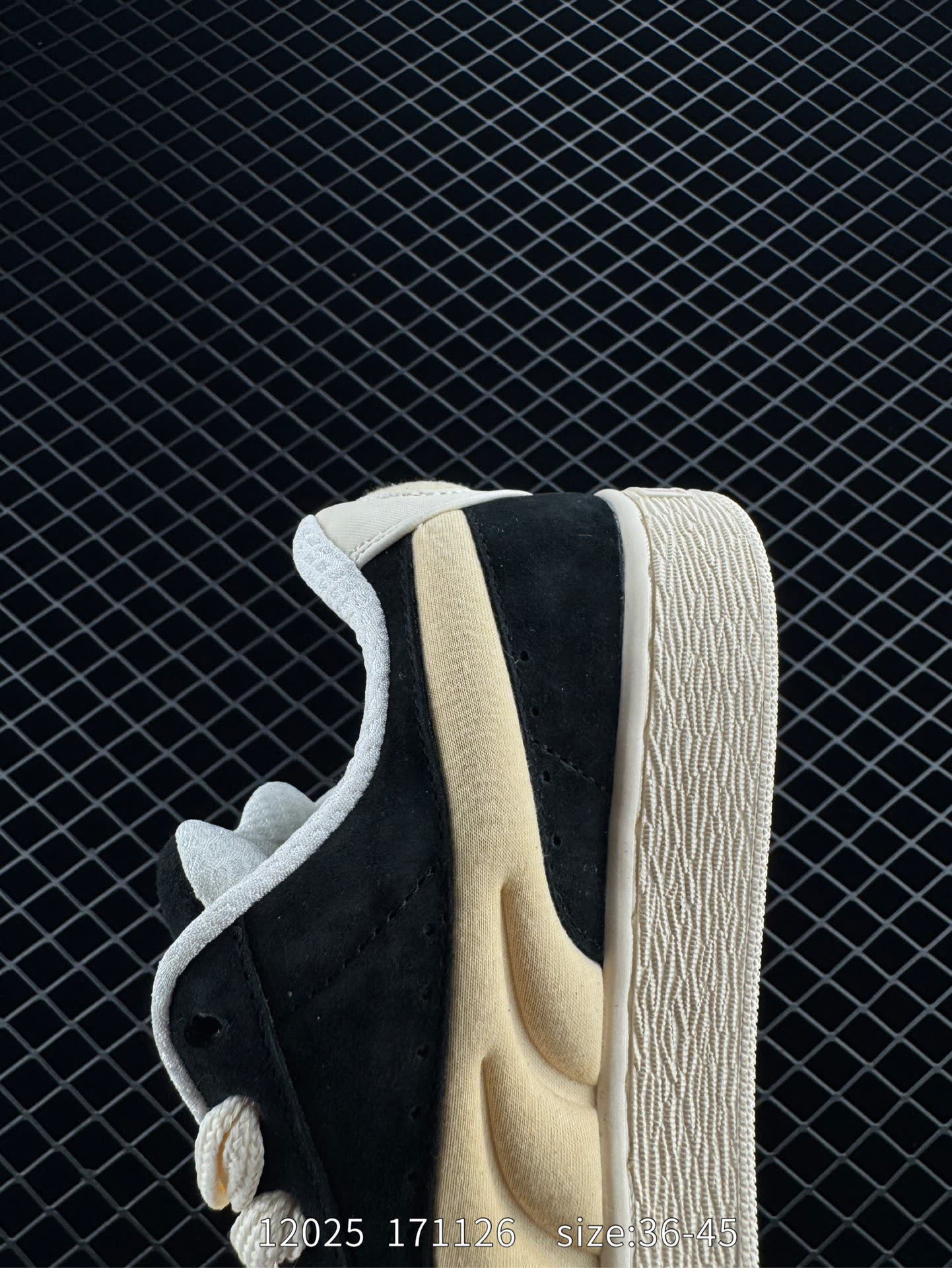 Scuderia Ferrari x PUMA Suede Low XL