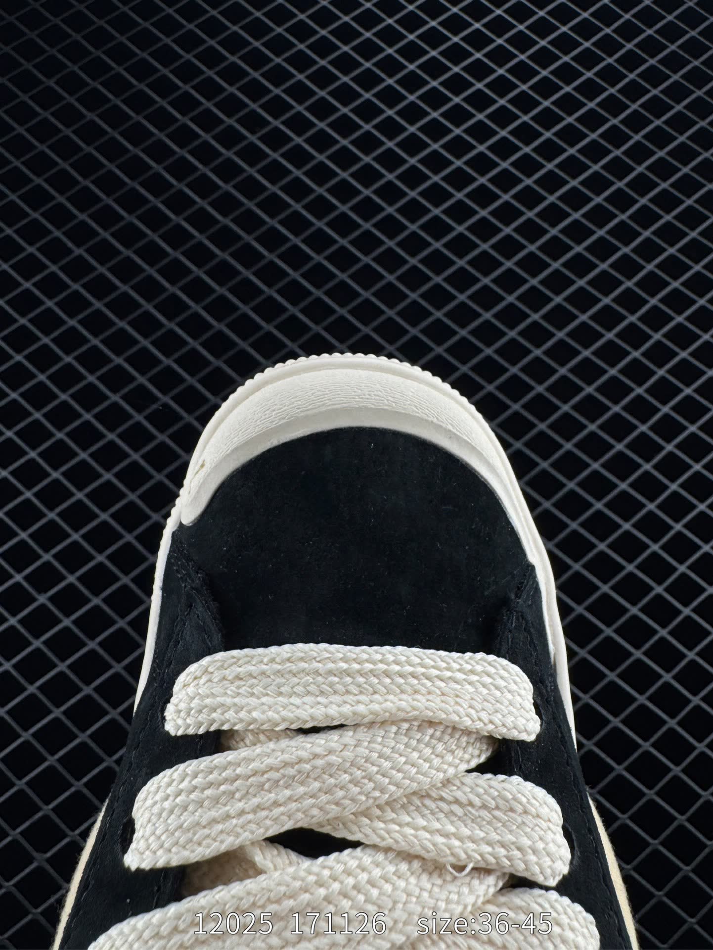 Scuderia Ferrari x PUMA Suede Low XL