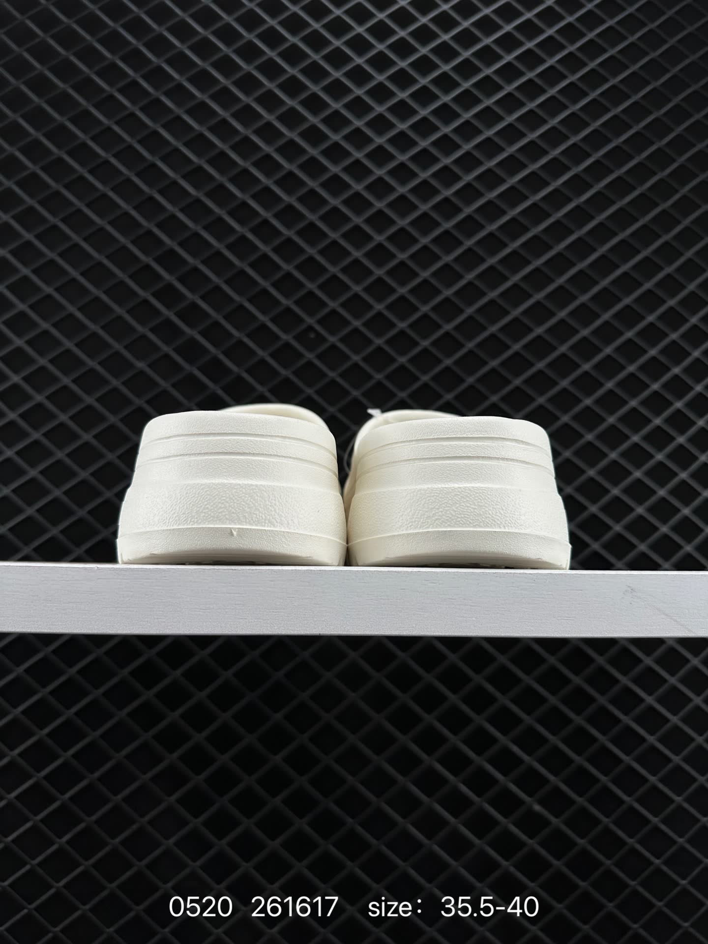Puma   Adilette Runner