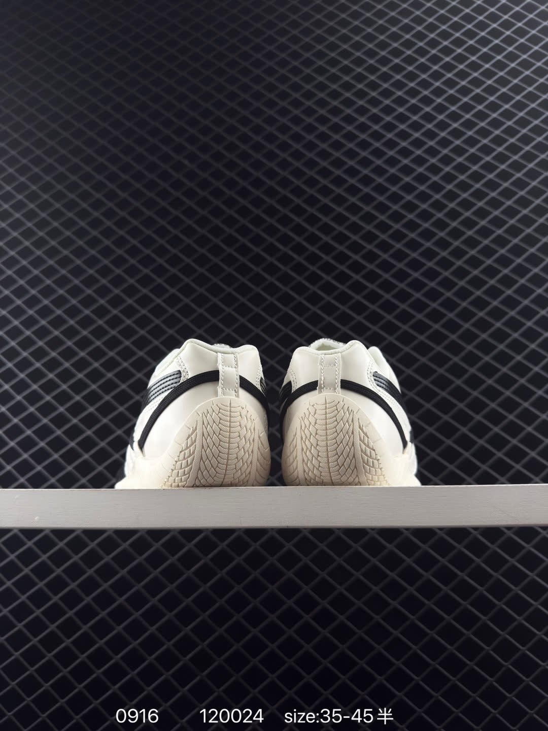 Rosé x PUMA  Speedcat