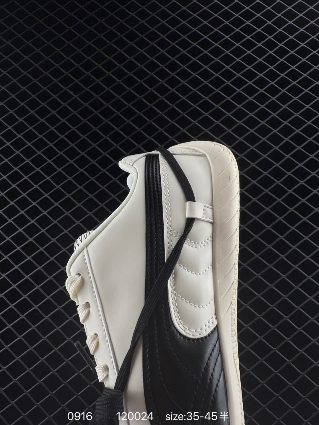 Rosé x PUMA  Speedcat