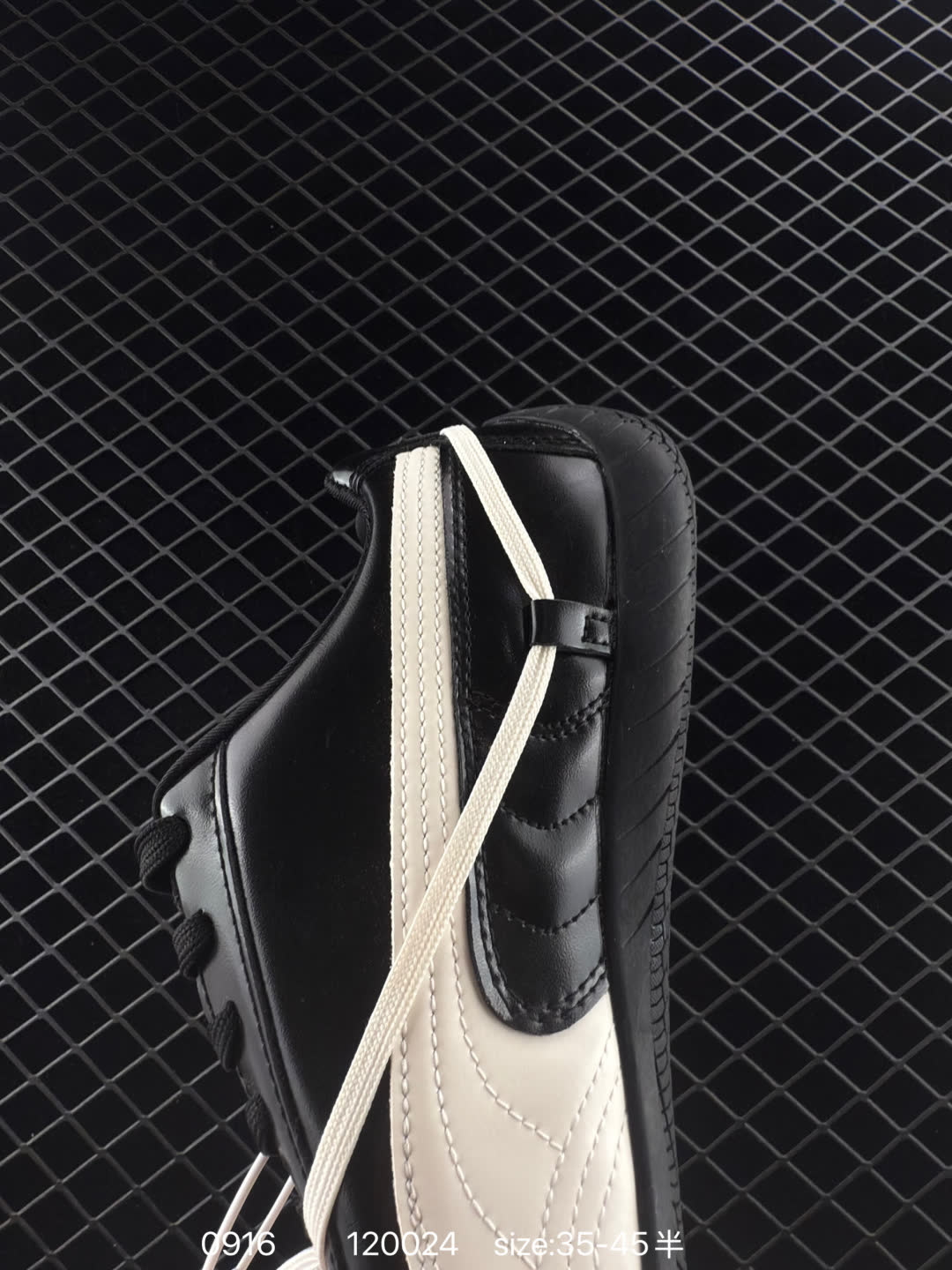 Rosé x PUMA  Speedcat