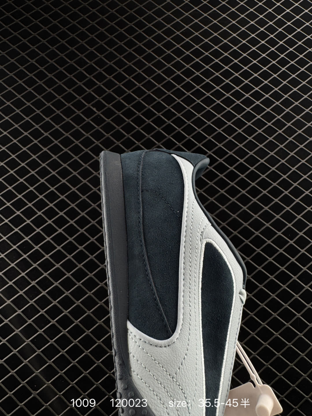 PUMA Bella V2 Suede